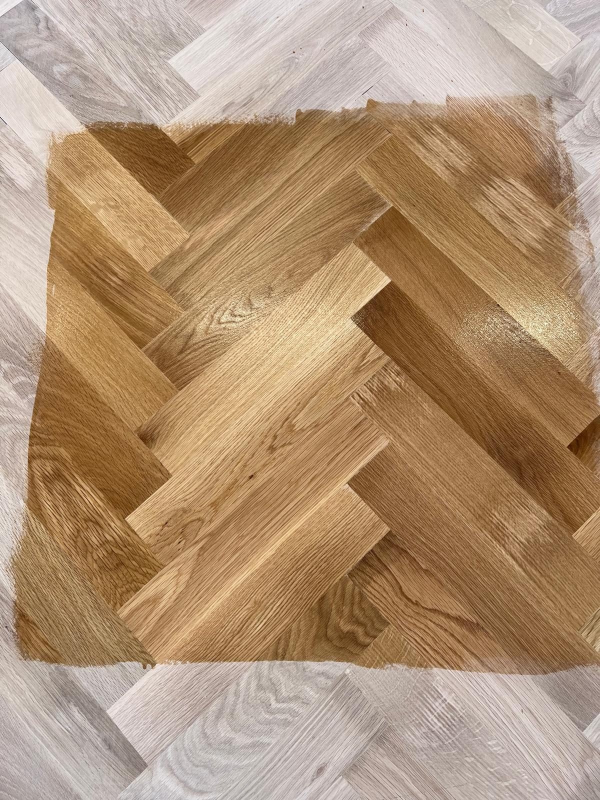 Oak herringbone parquet